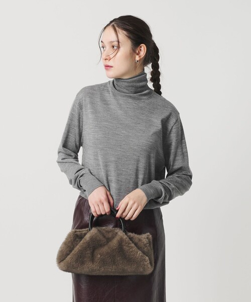 H Beauty&Youthユナイテッドアローズ茶色 タートルネック セーター H Beauty&Youthユナイテッドアローズ茶色 タートルネック セーター