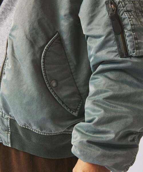 JOURNAL STANDARD relume(ジャーナルスタンダード レリューム)の「ガーメントダイ ボンバー ジャケット(MA-1・メンズ・オリーブ/ダークブルー/ブラック系その他・LARGE/MEDIUM)」の11枚目の写真