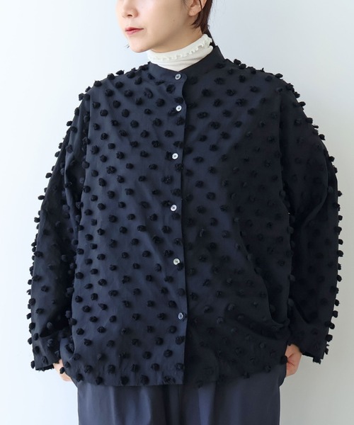 yuni(ユニ )の「△コットンナイロン dotジャカード wide シャツ(シャツ/ブラウス・レディース・キナリ/ブラック・FREE)」の2枚目の写真