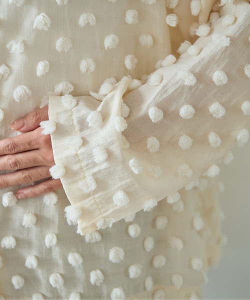 yuni(ユニ )の「△コットンナイロン dotジャカード wide シャツ(シャツ/ブラウス・レディース・キナリ/ブラック・FREE)」の7枚目の写真