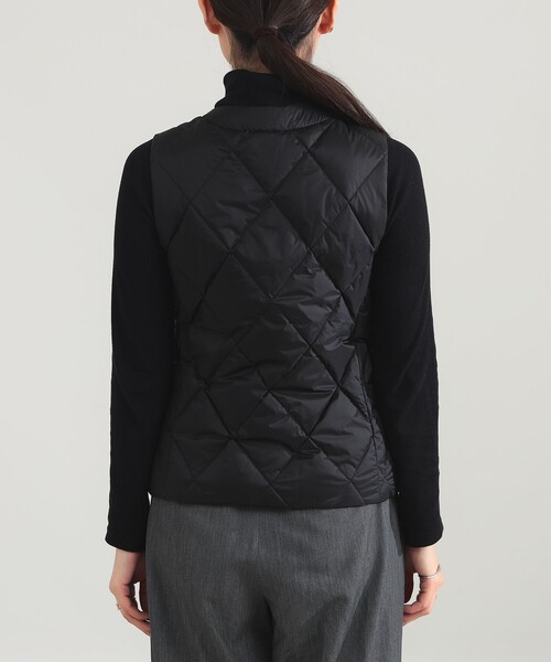 TATRAS（タトラス）の「【WEB限定】TATRAS / KAVALA ダウンベスト（ダウンベスト・レディース・ライトグレー/ブラック・1/2）」の15枚目の写真