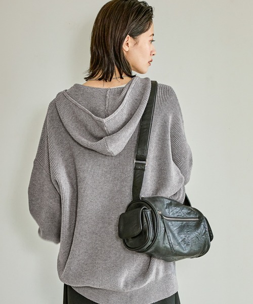 LAKOLE（ラコレ）の「アソートZIPバレルワンショルダーバッグ / 604685（ショルダーバッグ・レディース・ブラック/ライトブルー/オフホワイト・FREE）」の2枚目の写真