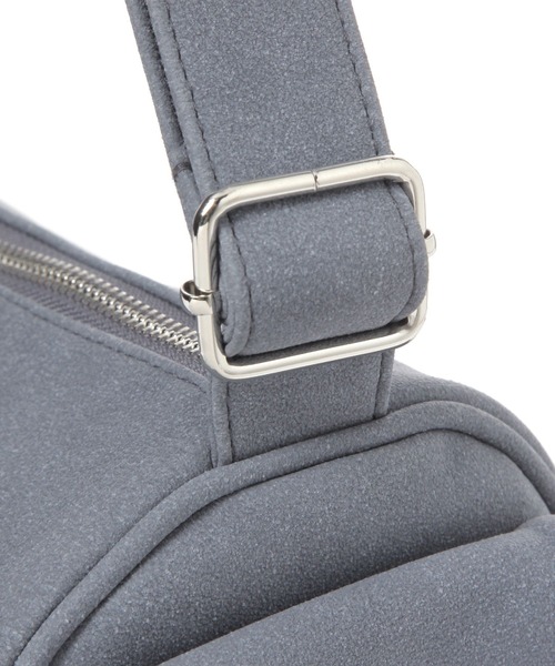 LAKOLE（ラコレ）の「アソートZIPバレルワンショルダーバッグ / 604685（ショルダーバッグ・レディース・ブラック/ライトブルー/オフホワイト・FREE）」の9枚目の写真