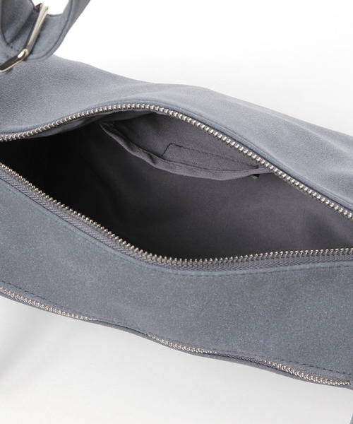 LAKOLE（ラコレ）の「アソートZIPバレルワンショルダーバッグ / 604685（ショルダーバッグ・レディース・ブラック/ライトブルー/オフホワイト・FREE）」の12枚目の写真