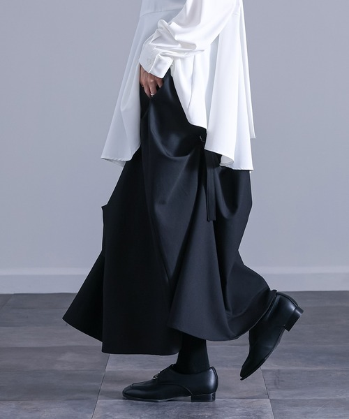 kOhAKU（コハク）の「『変形フレアスカート』（スカート・レディース・チャコール/ブラック・FREE）」の17枚目の写真