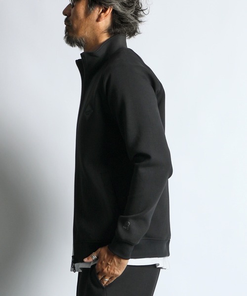 The DUFFER of ST.GEORGE(ザダファーオブセントジョージ)の「〔BLACK LABEL〕"SORONA" STAND ZIP TOPS:セットアップ ダンボールニット スタンド ジップトップス(その他トップス・メンズ・ライトグレー/グレー/ブラック・X-LARGE/LARGE/MEDIUM/SMALL)」の9枚目の写真