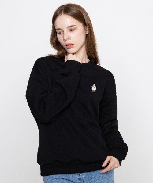 GRAVER（グレーバー）の「[UNISEX]ダックフラワー刺繍スマイルマンツーマン_ブラック（スウェット・レディース・ブラック・LARGE/MEDIUM/SMALL）」の2枚目の写真
