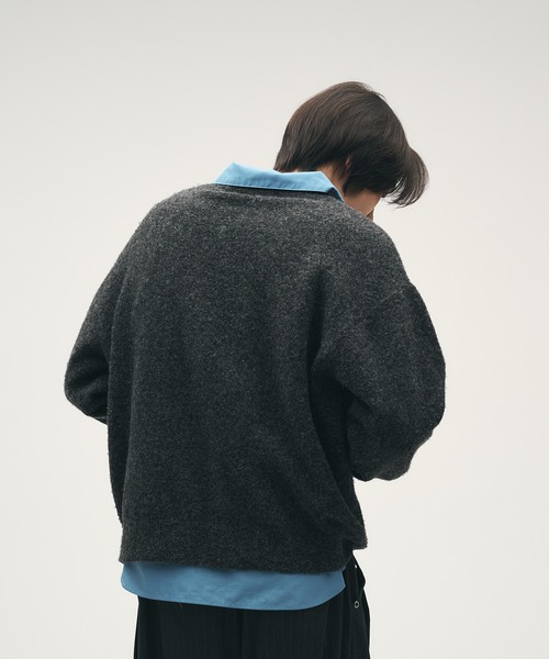 Adoon plain(アドーンプレーン)の「SHALLOW V-NECK WOOL BLEND MELANG KNIT / 浅Vネックウールブレンドメランジニット(ニット/セーター・メンズ・グリーン/ブラウン/ブルー/チャコールグレー・MEDIUM/LARGE)」の20枚目の写真