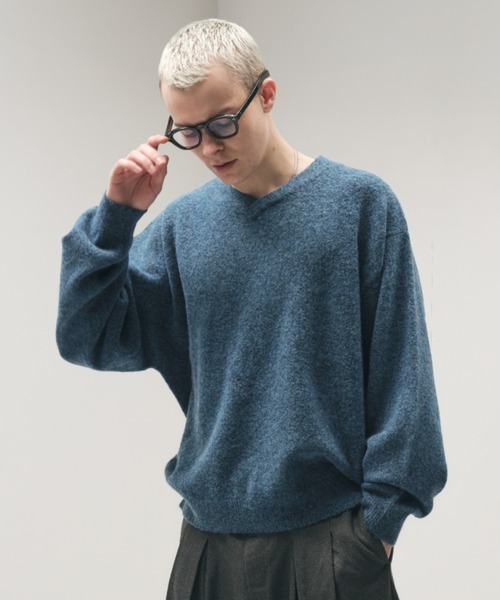 Adoon plain(アドーンプレーン)の「SHALLOW V-NECK WOOL BLEND MELANG KNIT / 浅Vネックウールブレンドメランジニット(ニット/セーター・メンズ・グリーン/ブラウン/ブルー/チャコールグレー・MEDIUM/LARGE)」の8枚目の写真