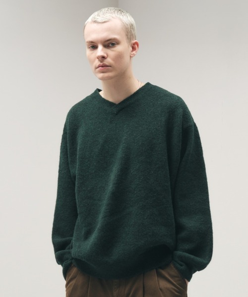 Adoon plain(アドーンプレーン)の「SHALLOW V-NECK WOOL BLEND MELANG KNIT / 浅Vネックウールブレンドメランジニット(ニット/セーター・メンズ・グリーン/ブラウン/ブルー/チャコールグレー・MEDIUM/LARGE)」の7枚目の写真