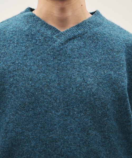 Adoon plain(アドーンプレーン)の「SHALLOW V-NECK WOOL BLEND MELANG KNIT / 浅Vネックウールブレンドメランジニット(ニット/セーター・メンズ・グリーン/ブラウン/ブルー/チャコールグレー・MEDIUM/LARGE)」の9枚目の写真