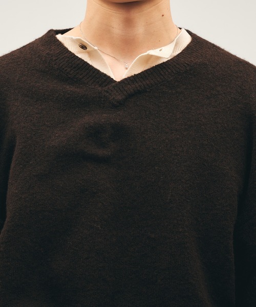 Adoon plain(アドーンプレーン)の「SHALLOW V-NECK WOOL BLEND MELANG KNIT / 浅Vネックウールブレンドメランジニット(ニット/セーター・メンズ・グリーン/ブラウン/ブルー/チャコールグレー・MEDIUM/LARGE)」の12枚目の写真