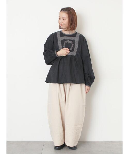 Samansa Mos2（サマンサ モスモス）の「[帯電防止裏地]裾切替バルーンパンツ《M/Lサイズ》（その他パンツ・レディース・ベージュ/ネイビー/キナリ・M/L）」の16枚目の写真