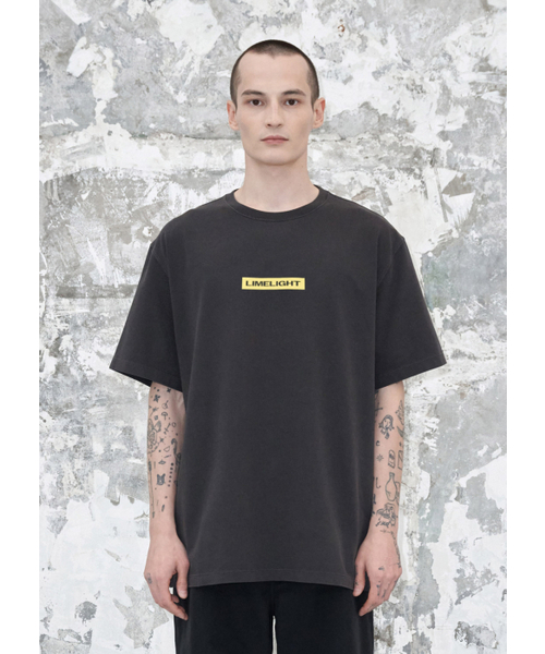 LIMELIGHT APPAREL(ライムライトアパレル)の「アパレルピグメントボックスロゴTシャツ(ブラック/ライムライト)(Tシャツ/カットソー・メンズ・その他・SMALL/MEDIUM/LARGE/X-LARGE)」の1枚目の写真
