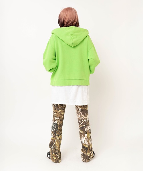 RNA（アールエヌエー）の「M2590 トンプキンハーフZIPフーディー