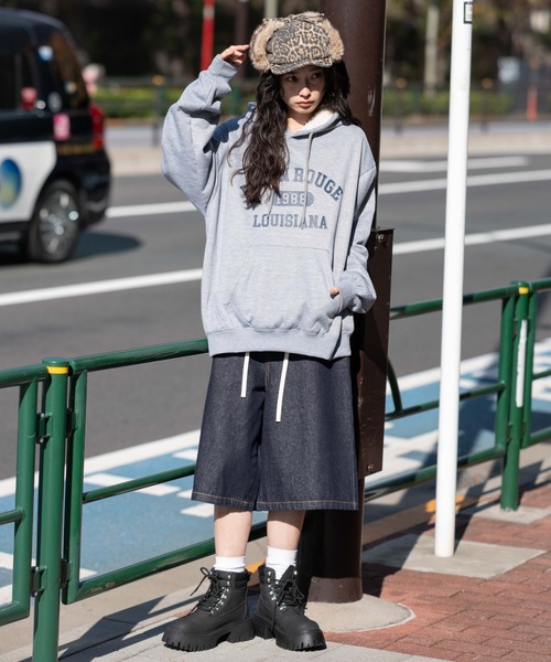 WEGO（ウィゴー）の「WEGO/カレッジロゴボアパーカー（パーカー・メンズ・杢グレー/ダークグリーン/ネイビー/ワイン・LARGE/MEDIUM）」の6枚目の写真