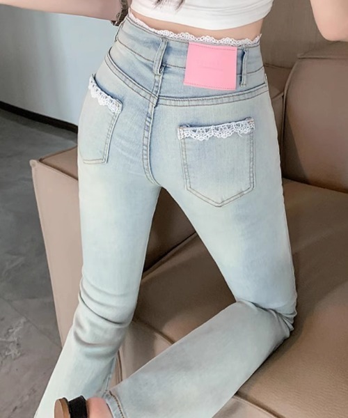 Mejoul(メジュール)の「美シルエット レースデザインハイウエストフレアデニムパンツ(デニムパンツ・レディース・ブルー・M/L)」の20枚目の写真