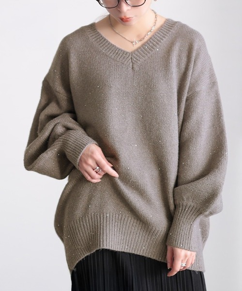 GOLDJAPAN(ゴールドジャパン)の「ボリューム袖スパンコールニットチュニック【大きいサイズ対応】(チュニック・レディース・ブラック/グレー・LL~3L/4L~5L)」の2枚目の写真