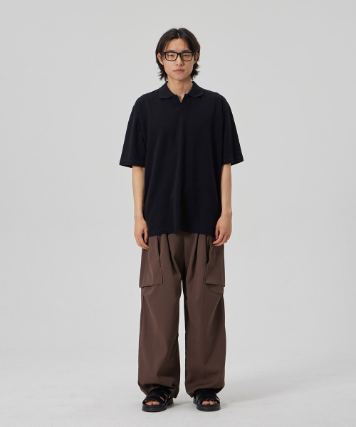 MAKEITTO(メイキット)の「TWO TUCK WIDE PARACHUTE CARGO PANTS_BROWN(その他パンツ・メンズ・その他・LARGE/MEDIUM/X-LARGE/XX-LARGE)」の2枚目の写真
