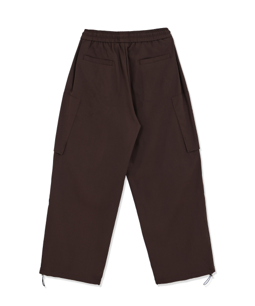MAKEITTO(メイキット)の「TWO TUCK WIDE PARACHUTE CARGO PANTS_BROWN(その他パンツ・メンズ・その他・LARGE/MEDIUM/X-LARGE/XX-LARGE)」の8枚目の写真