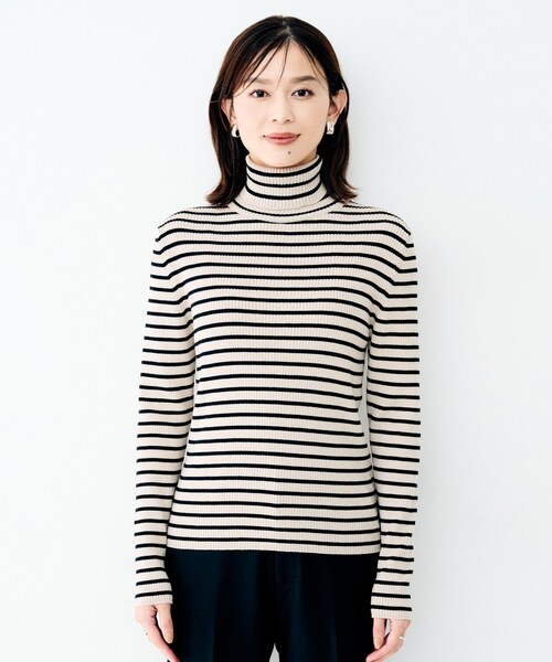 UNTITLED(アンタイトル)の「リブタートルネックニット(ニット/セーター・レディース・ベージュ系その他6/ライトグレー/ブラック/オフホワイト・02)」の18枚目の写真