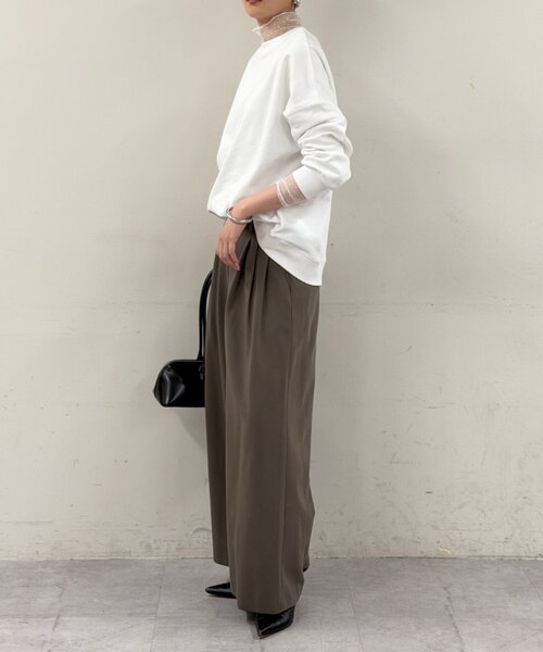 LOUNGEDRESS（ラウンジドレス）の「2WAYロゴプルオーバー（スウェット・レディース・ネイビー/ベージュ/オフホワイト・FREE）」の10枚目の写真