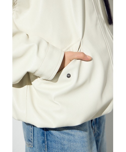 AZUL by moussy(アズールバイマウジー)の「【身長/骨格別着用画像あり】フェイクレザーミドルブルゾン 冬服 秋服 ライダース フェイクレザージャケット(ブルゾン・レディース・アイボリー/ブラック/ブラウン・FREE)」の14枚目の写真