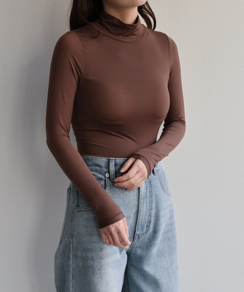 ap retro(アプレトロ)の「【ap retro basic】カップ付きハイネックヒートフィットインナー(Tシャツ/カットソー・レディース・ベージュ/ホワイト/ブラウン/ブラック・LARGE/MEDIUM/X-LARGE)」の4枚目の写真