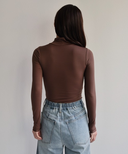 ap retro(アプレトロ)の「【ap retro basic】カップ付きハイネックヒートフィットインナー(Tシャツ/カットソー・レディース・ベージュ/ホワイト/ブラウン/ブラック・LARGE/MEDIUM/X-LARGE)」の18枚目の写真