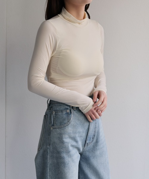 ap retro(アプレトロ)の「【ap retro basic】カップ付きハイネックヒートフィットインナー(Tシャツ/カットソー・レディース・ベージュ/ホワイト/ブラウン/ブラック・LARGE/MEDIUM/X-LARGE)」の7枚目の写真