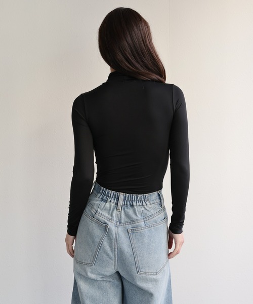 ap retro(アプレトロ)の「【ap retro basic】カップ付きハイネックヒートフィットインナー(Tシャツ/カットソー・レディース・ベージュ/ホワイト/ブラウン/ブラック・LARGE/MEDIUM/X-LARGE)」の13枚目の写真