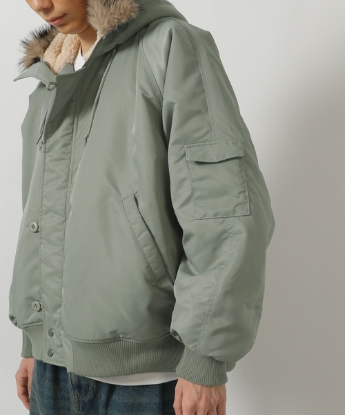 LAKOLE(ラコレ)の「N2Bブルゾン / 634756(ブルゾン・メンズ・ブラック/カーキ・LARGE/MEDIUM)」の6枚目の写真