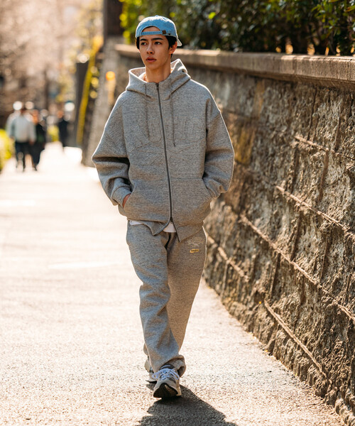 NAUTICA（ノーティカ）の「Reebok×NAUTICA/リーボック×ノーティカ 【Exclusive】ダブルネーム アーチロゴ ダンボール ジップアップ スウェットフーディ/ジップパーカー（パーカー・メンズ・チャコールグレー/ブラック/ブラウン/ネイビー・X-LARGE/LARGE/MEDIUM）」の6枚目の写真