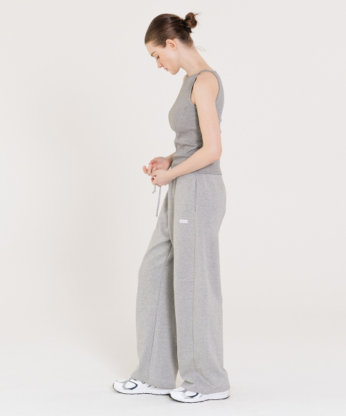 INJIACTIVE（インジアクティブ）の「セミワイドロゴスウェットパンツ グレー（スウェットパンツ・レディース・その他・ONE SIZE）」の2枚目の写真