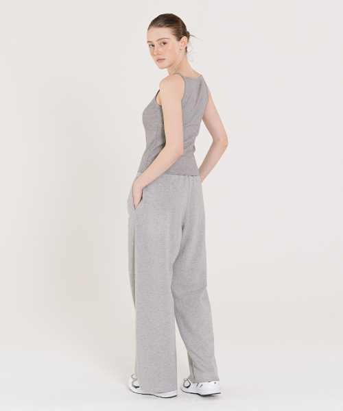 INJIACTIVE（インジアクティブ）の「セミワイドロゴスウェットパンツ グレー（スウェットパンツ・レディース・その他・ONE SIZE）」の3枚目の写真