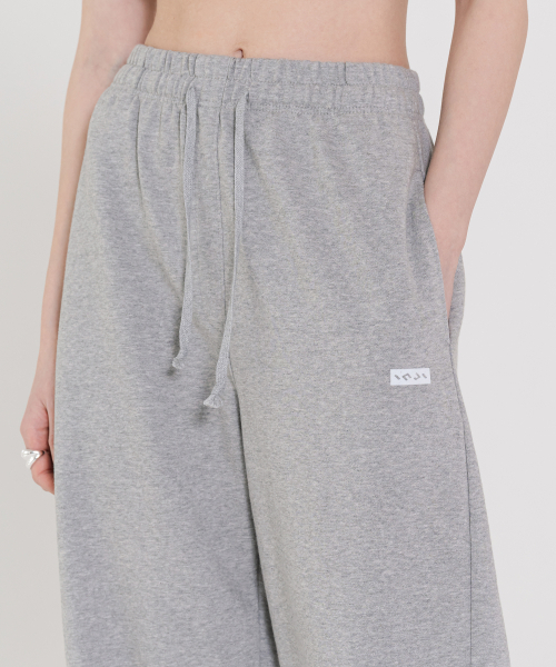 INJIACTIVE（インジアクティブ）の「セミワイドロゴスウェットパンツ グレー（スウェットパンツ・レディース・その他・ONE SIZE）」の5枚目の写真