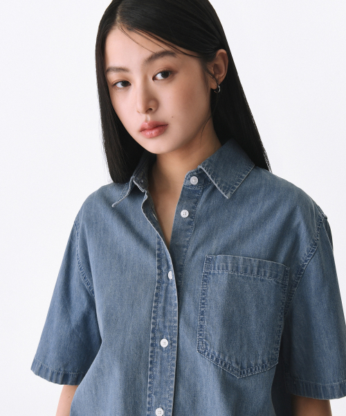MUSINSA STANDARD WOMAN（ムシンサスタンダードウーマン）の「ウィメンズオーバーサイズ半袖デニムシャツ[ライトインディゴ]（シャツ/ブラウス・レディース・その他・MEDIUM/LARGE/X-SMALL/SMALL）」の3枚目の写真