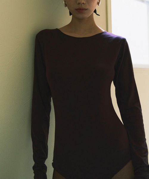kiehtova(キエトヴァ)の「【kiehtova】CONTRAST STITCH BODY SUIT/コントラストステッチボディスーツ KTWR57(Tシャツ/カットソー・レディース・ブラック/ダークパープル/ベージュ・FREE)」の3枚目の写真