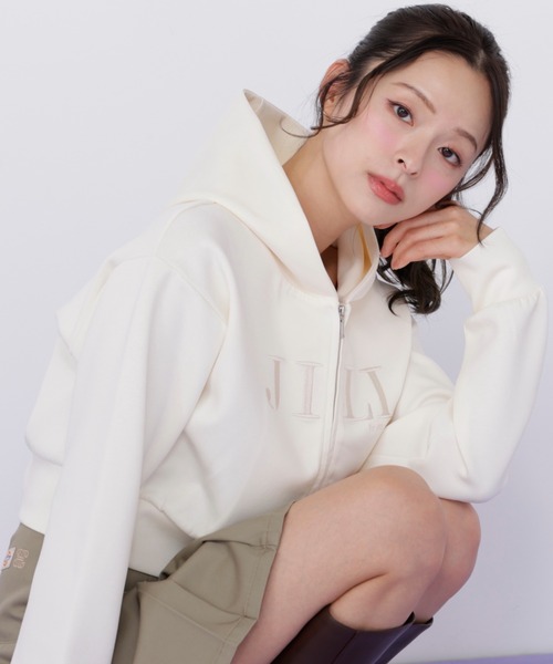 JILL by JILL STUART(ジルバイジルスチュアート)の「ビッグロゴパーカー(パーカー・レディース・ピンク/ホワイト/チャコールグレー/グレー・FREE)」の6枚目の写真