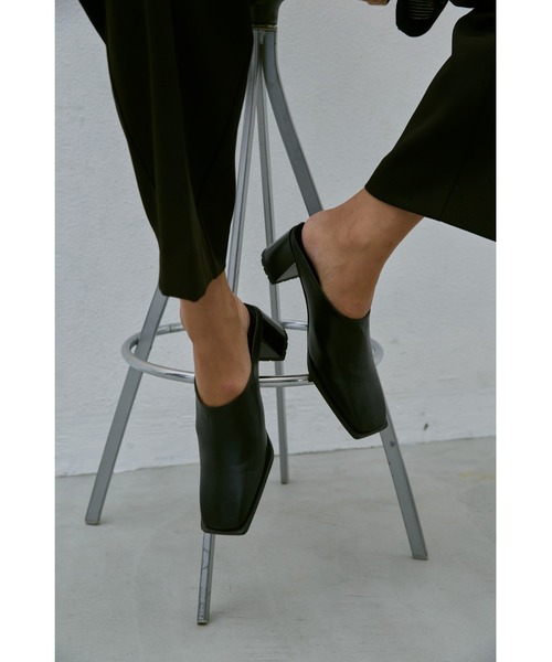 un/neu（アンノイ）の「スクエアトゥ モードミュール（パンプス・レディース・ブラック・SMALL/MEDIUM/LARGE）」の9枚目の写真