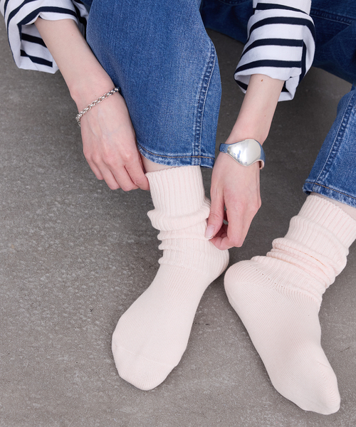 SLOBE IENA（スローブイエナ）の「《単品/追加》ルーズリブソックス（ソックス/靴下・レディース・ライトグレー/ピンク系その他/カーキ/イエロー・FREE）」の5枚目の写真