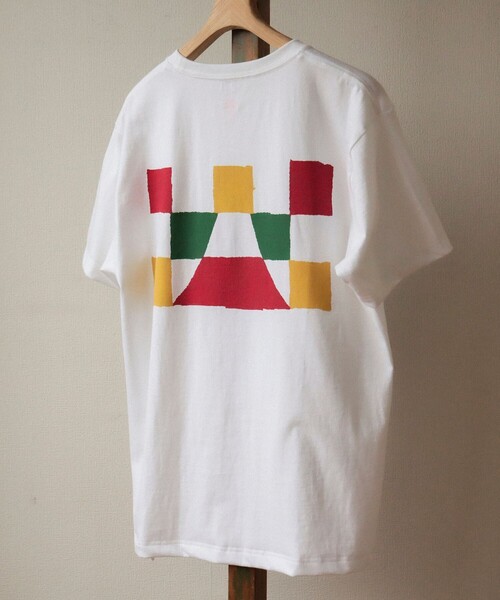 BEAMS JAPAN(ビームス ジャパン)の「宮入圭太 Mt.FUJI Tシャツ(Tシャツ/カットソー・レディース・ホワイト・SMALL/MEDIUM/LARGE/X-LARGE)」の4枚目の写真