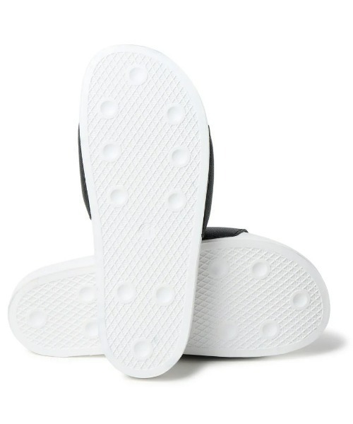 NEW ERA(ニューエラ)の「【NEW ERA】 シャワ ーサンダル ボックスロゴ ブラック/ホワイトSLIDE SLIDE FLAG BLK WHITE(サンダル・メンズ・ブラック×ホワイト・10/9/8)」の2枚目の写真