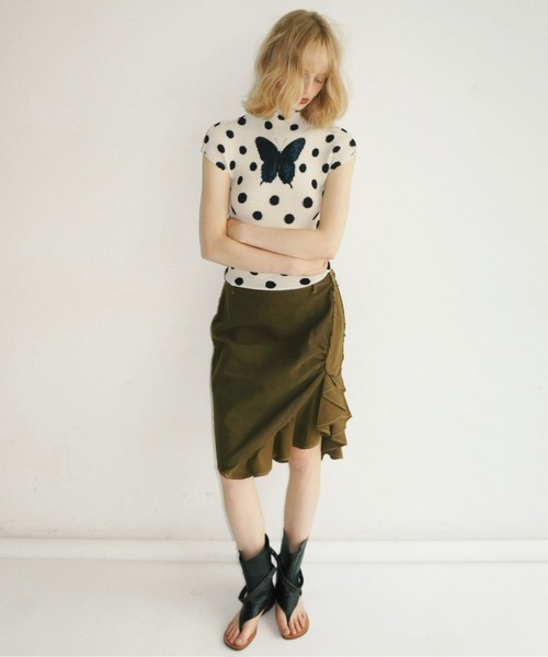 musubore(ムスボレ)の「pleated print tops "scattered rose" / プリーツプリントトップス(Tシャツ/カットソー・レディース・ブルー/ブラック/アイボリー・FREE)」の6枚目の写真