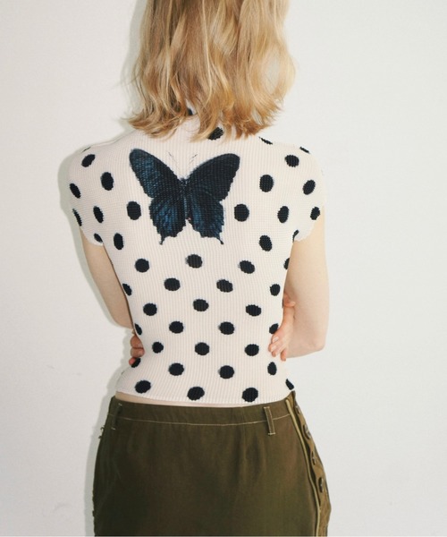 musubore(ムスボレ)の「pleated print tops "scattered rose" / プリーツプリントトップス(Tシャツ/カットソー・レディース・ブルー/ブラック/アイボリー・FREE)」の10枚目の写真