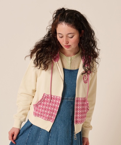 TINA：JOJUN（ティーナジョジュン）の「フロントジップ スタープリント パーカー TINA：JOJUN（パーカー・レディース・アイボリー/ネイビー・M）」の5枚目の写真