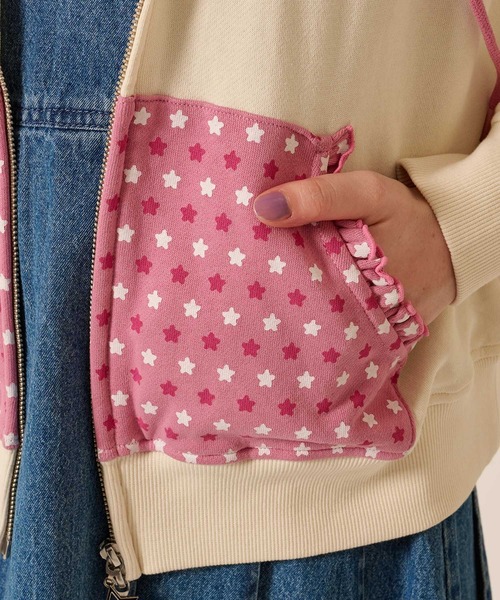 TINA：JOJUN（ティーナジョジュン）の「フロントジップ スタープリント パーカー TINA：JOJUN（パーカー・レディース・アイボリー/ネイビー・M）」の10枚目の写真