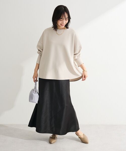 Green Parks(グリーンパークス)の「光沢サテンナロースカート(スカート・レディース・ブラック/アイボリー/チャコールグレー・FREE)」の5枚目の写真