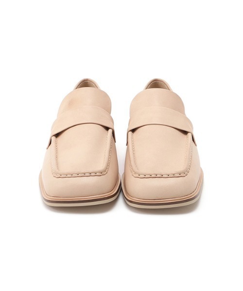 ETRE TOKYO（エトレトウキョウ）の「ソフトレザースクエアローファー（ローファー・レディース・ブラック/ブラウン/ベージュ・38/37/36）」の3枚目の写真