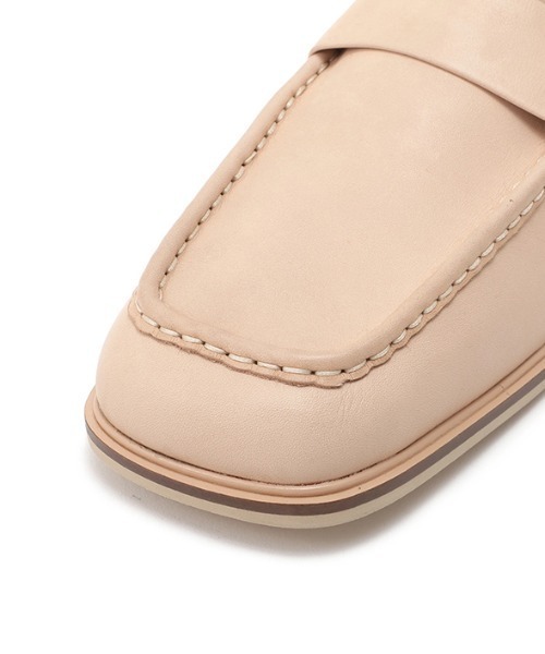 ETRE TOKYO（エトレトウキョウ）の「ソフトレザースクエアローファー（ローファー・レディース・ブラック/ブラウン/ベージュ・38/37/36）」の21枚目の写真